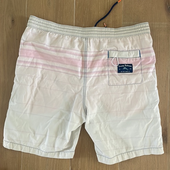 Tommy Bahama Men’s swim trunks size L - Picture 5 of 6